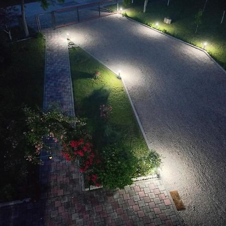 Studio Apartman Azra Kulen Vakuf Buitenkant foto