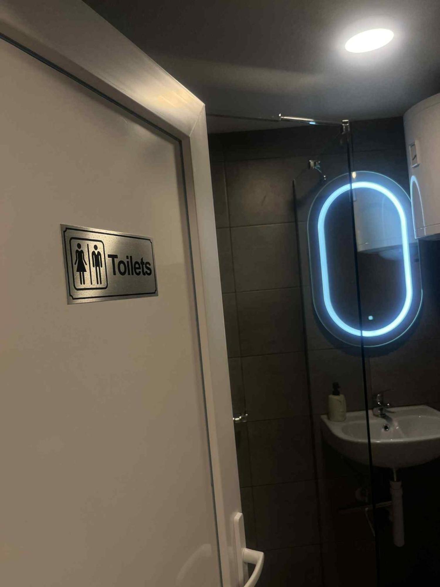 Studio Apartman Azra Kulen Vakuf Buitenkant foto